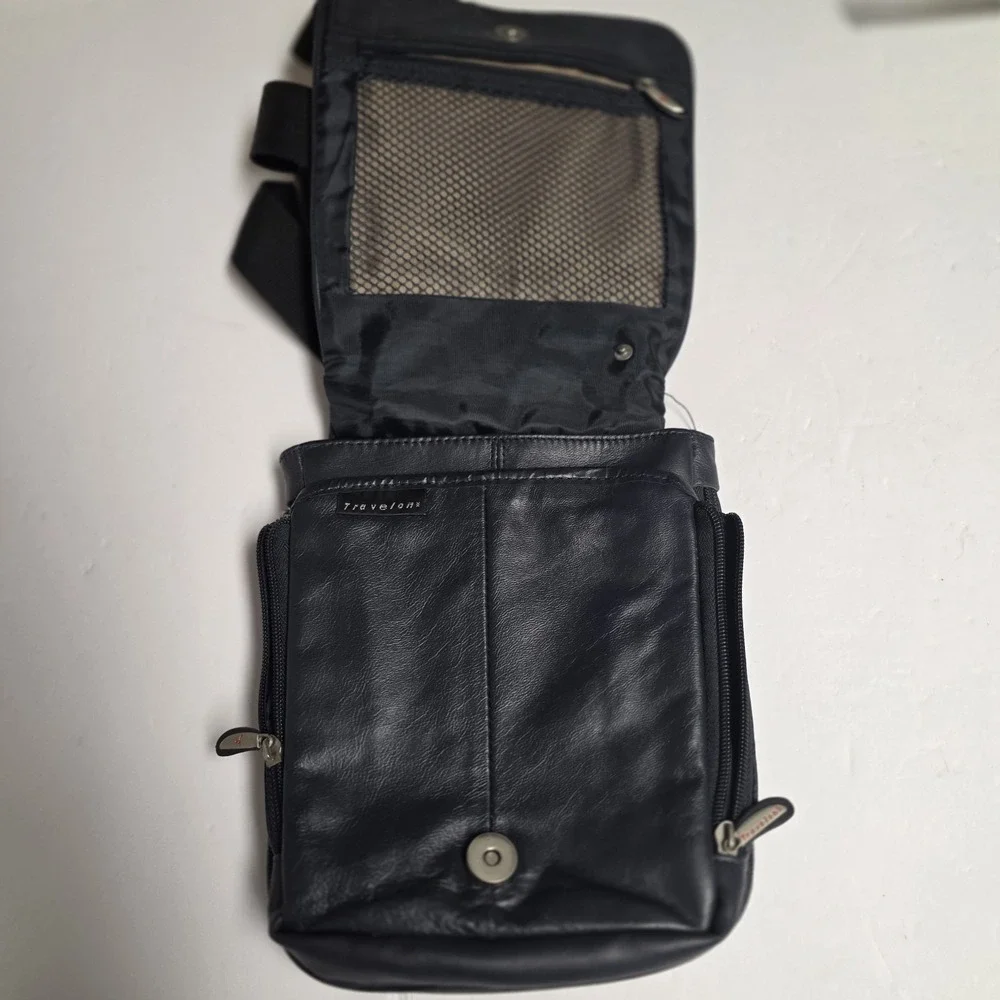 Travelon Vintage Navy Blue Smooth Leather One Shoulder Sling Crossbody